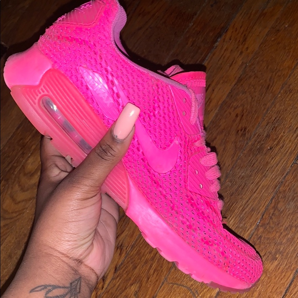 Nike Air Max Hot Pink Sneakers
